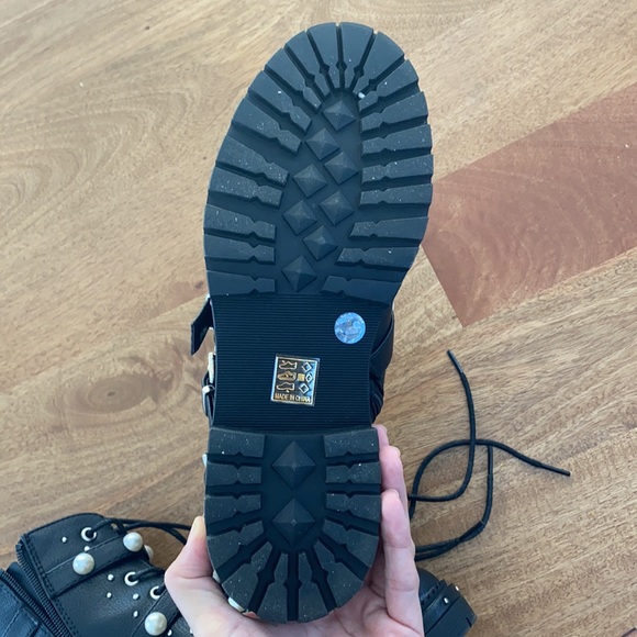 Pretty Little Thing Biker Boots - Picture 7 of 12